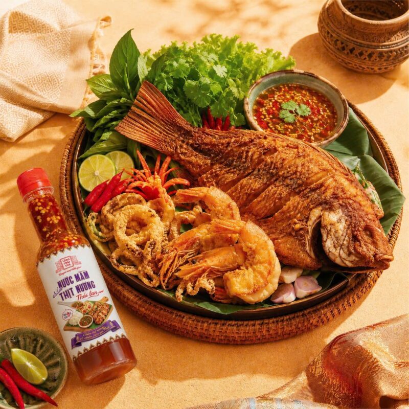chai 310g nuoc mam cham thit nuong pha san 8 vi lang chai xua chat loc tinh tuy am thuc thai lan 1