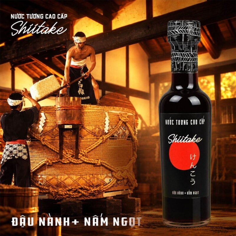 Nước tương Shiitake ủ lên men từ đậu nành và nấm ngọt